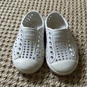 Native Jefferson toddler shoes white C4